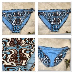 Bikini Bottom Brien & Blue Paisley no tag Lg/XL JR